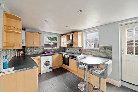 8 Balfour Road, Dover, CT16 2NQ