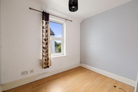 8 Balfour Road, Dover, CT16 2NQ