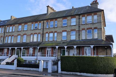 2 bedroom flat to rent, St. Mildreds Road, Westgate-On-Sea