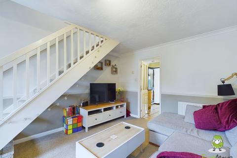 2 bedroom end of terrace house for sale, MEADOWLAND, CHINEHAM, BASINGSTOKE, HAMPSHIRE, RG24