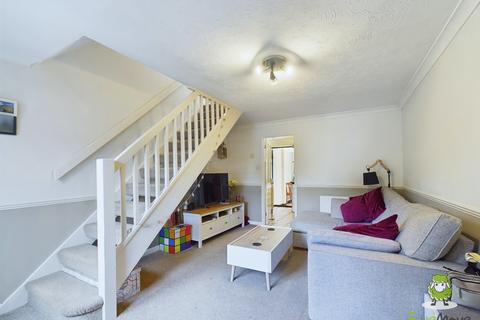 2 bedroom end of terrace house for sale, MEADOWLAND, CHINEHAM, BASINGSTOKE, HAMPSHIRE, RG24