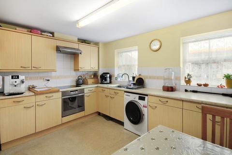 4 Bevan Gate, Bracknell, RG42 2BG