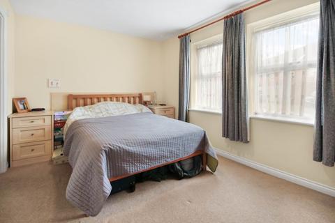 4 Bevan Gate, Bracknell, RG42 2BG