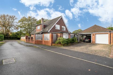 4 bedroom detached house for sale, Thornybush Gardens, Medstead, Alton, Hampshire, GU34