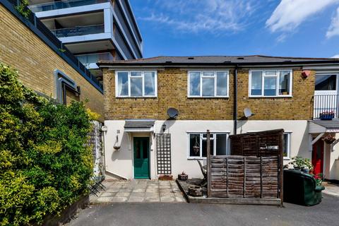 2 bedroom semi-detached house to rent, Calvert Road, Greenwich, London, SE10