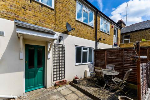 2 bedroom semi-detached house to rent, Calvert Road, Greenwich, London, SE10