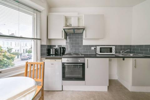 1 bedroom flat to rent, Sumatra Road, Queen's Park, London, NW6