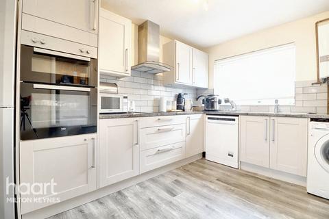 3 bedroom terraced house for sale, Griffon Close, Eaglestone