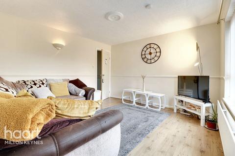 3 bedroom terraced house for sale, Griffon Close, Eaglestone