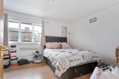 1 bedroom flat for sale, High Road Leytonstone, London E11