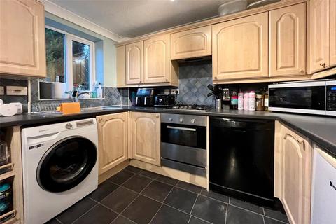 3 bedroom end of terrace house for sale, Edensor Drive, Derbyshire DE56