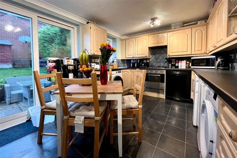 3 bedroom end of terrace house for sale, Edensor Drive, Derbyshire DE56