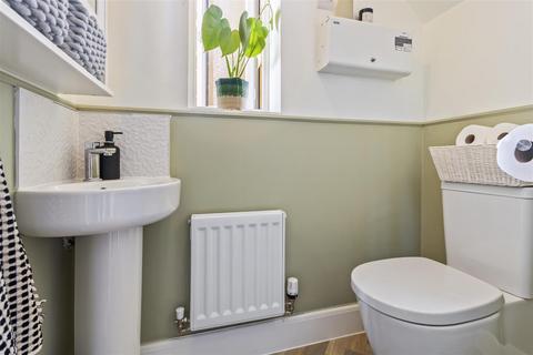 6 Stansfield Close, Bradford, BD10 0EN