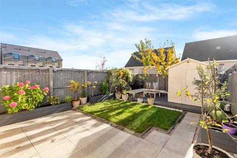 6 Stansfield Close, Bradford, BD10 0EN