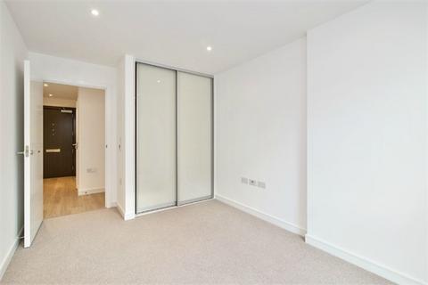 1 bedroom apartment to rent, Pinnacle Apartments, 11 Saffron Central Square, Croydon, CR0