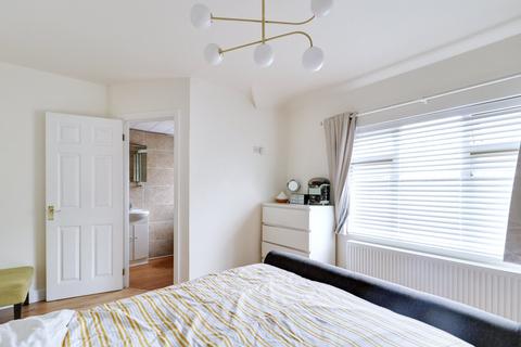 17 Church View, Aveley, South Ockendon, RM15 4LH