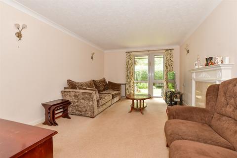 2 bedroom ground floor flat for sale, Grange Avenue, Woodford Green, Essex