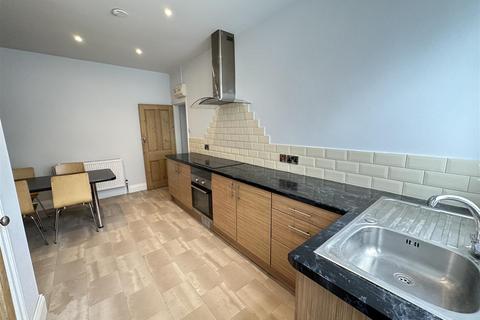 2 bedroom ground floor flat for sale, Valley Road, Scarborough