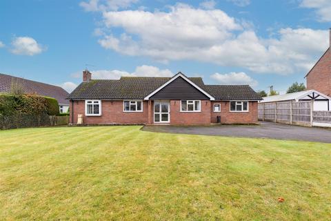 2 bedroom detached bungalow for sale, Whitchurch Road, Audlem