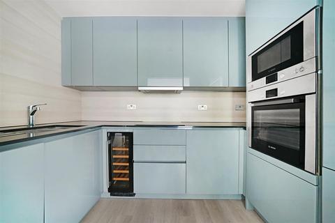 1 bedroom flat for sale, City View Apartments, Devan Grove, London