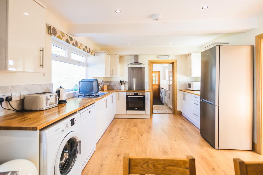 Kitchen /Dining Room