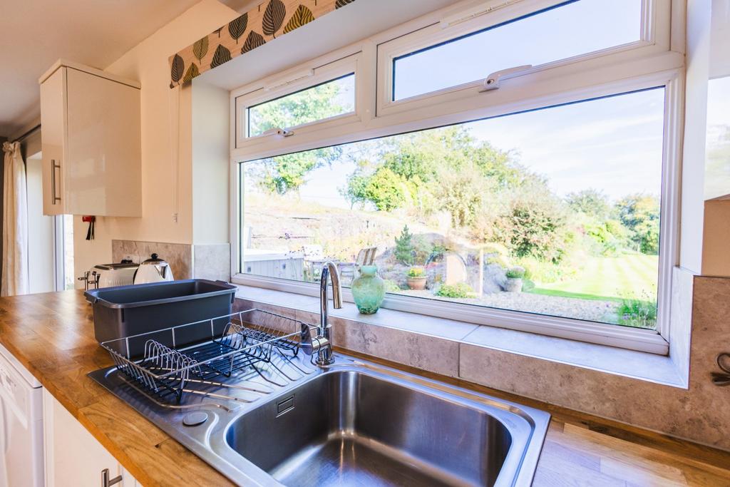 Kitchen /Dining Room