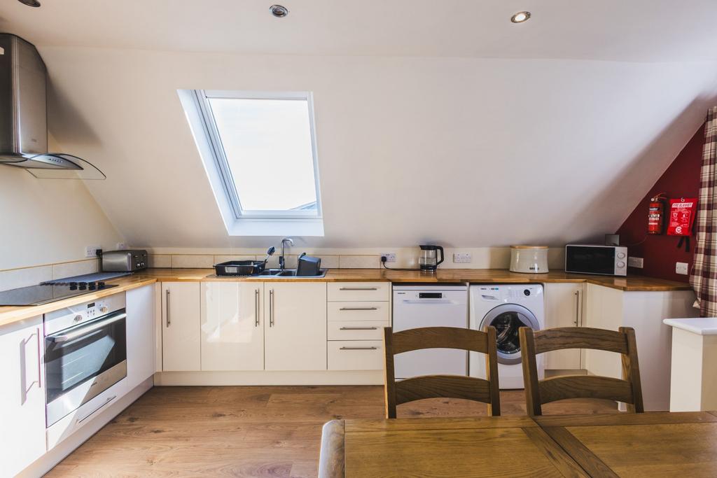 Kitchen/Dining Room 2
