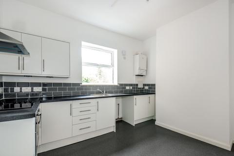 2 bedroom flat to rent, Fenwick Road Peckham Rye SE15