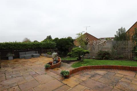 7 Caernarvon Drive, Maidstone, ME15 6FJ