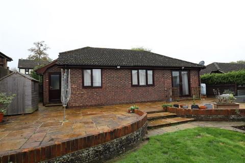 7 Caernarvon Drive, Maidstone, ME15 6FJ
