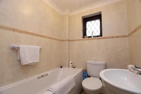 7 Caernarvon Drive, Maidstone, ME15 6FJ