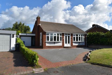 3 bedroom detached bungalow to rent, Poplar Lane, Cannock