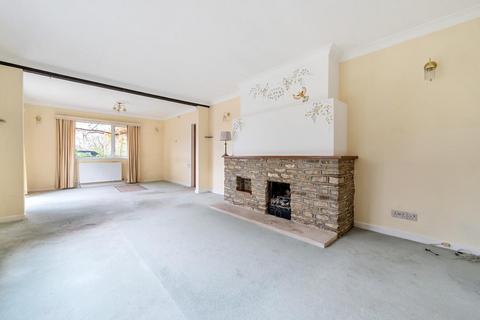 3 bedroom detached bungalow for sale, Cloatley Road, Hankerton