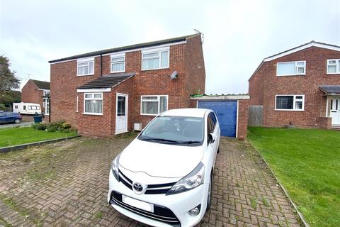 3 bedroom semi-detached house for sale, Chevin Close, Shrewsbury