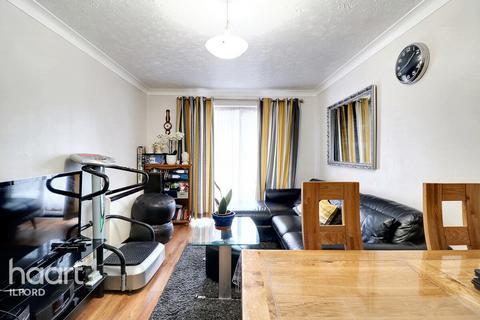 2 bedroom apartment for sale, Albert Road, Ilford