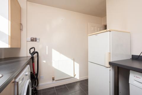 2 bedroom flat for sale, The Gills, Otley LS21