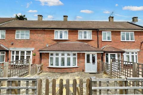 15 North Close, Chigwell, IG7 4NJ