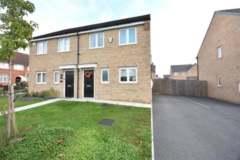 3 bedroom semi-detached house for sale, South Parkway, Seacroft, Leeds, West Yorkshire