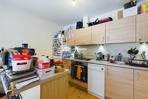 2 bedroom flat for sale, Amelia House, Boulevard Drive, Colindale, NW9