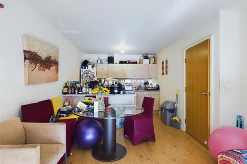 2 bedroom flat for sale, Amelia House, Boulevard Drive, Colindale