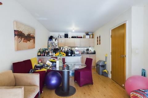 2 bedroom flat for sale, Amelia House, Boulevard Drive, Colindale, NW9