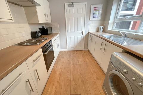 4 bedroom terraced house to rent, Albany Road, L7 8RG,