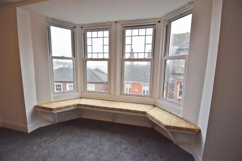 2 bedroom apartment to rent, Church Street, Cromer