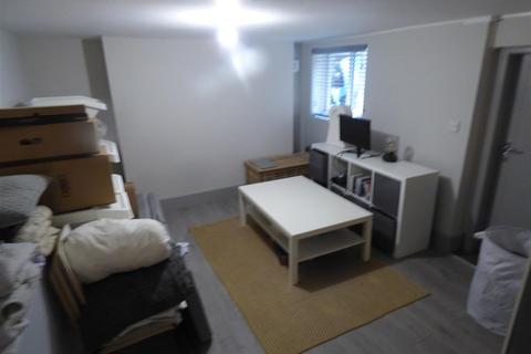 1 bedroom flat to rent, Clarendon Road, Manchester M16