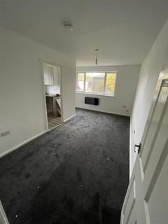 1 bedroom flat to rent, Savick Avenue, Bolton