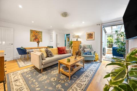 2 bedroom flat for sale, Gladys Road, West Hampstead NW6