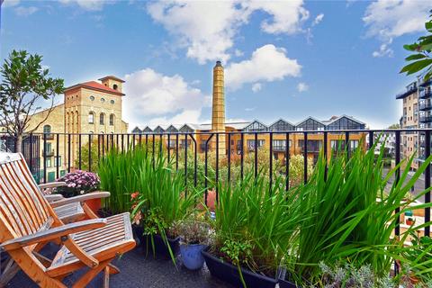 3 bedroom apartment for sale, Taffrail House, Burrells Wharf Square, Isle Of Dogs, London, E14