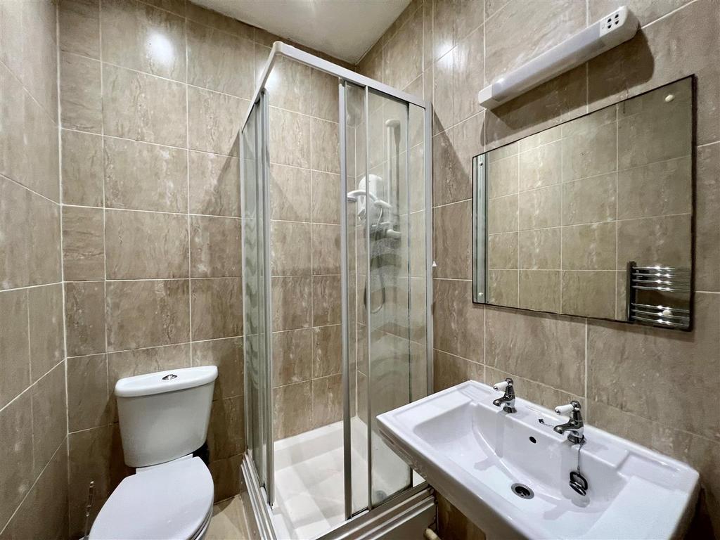 Shower room.jpg