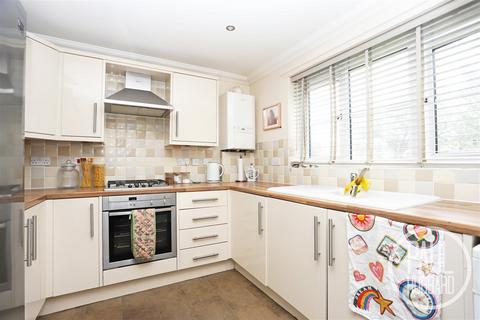 3 bedroom end of terrace house for sale, Victoria Road, Oulton Broad, NR33