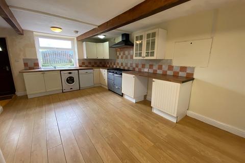 3 bedroom end of terrace house to rent, Almondbury Bank, Almondbury, Huddersfield